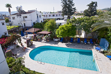1-Bedrm Apts front picture